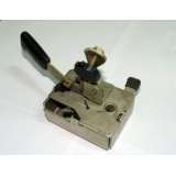 80-6105050-01 ЗАМОК ПРАВЫЙ