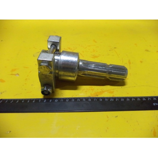 Адаптер-переходник МТЗ с ВОМ на вал карданный ( Втулка Z=8 Вал Z=6 ) - 1