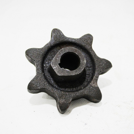 Звездочка Н.023.204 (z=7,t=38, d=20) верхнего вала элеватора - 1