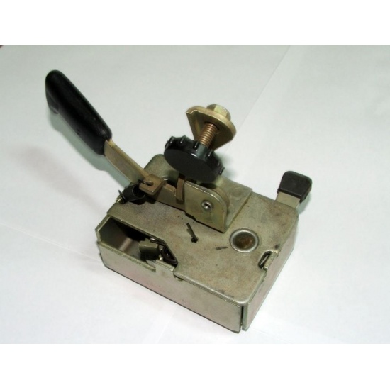 80-6105050-01 ЗАМОК ПРАВЫЙ - 1