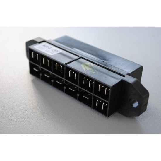 БП-2-01 БЛОК ПРЕДОХРАНИТЕЛЕЙ (3722.15) - 1